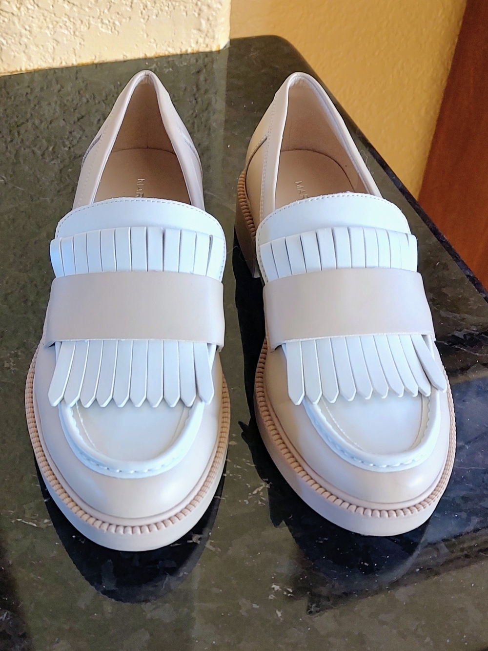 Marc Fisher Cream Fringe Calixy Loafers - Slip-On Flats SZ 7M